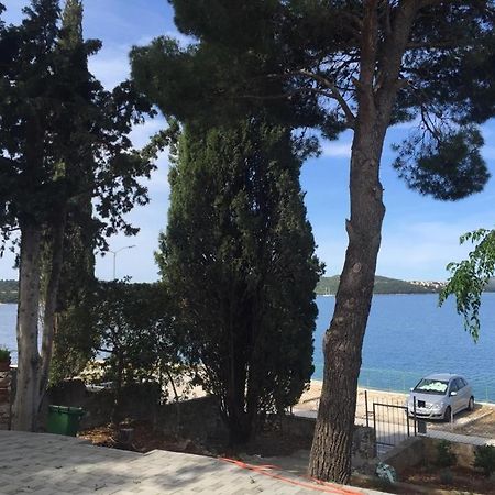 Cozy Place On The Beach Trogir Buitenkant foto