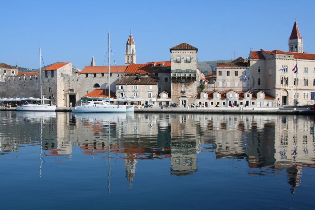 Cozy Place On The Beach Trogir Buitenkant foto